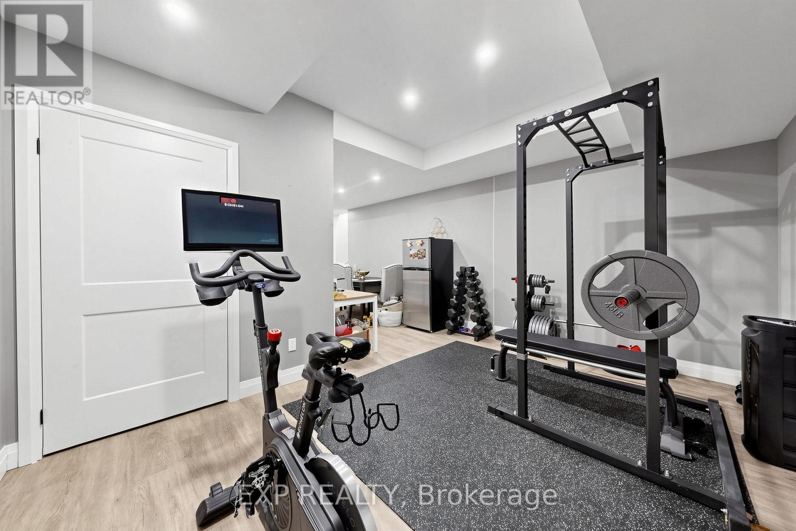 9 BACKHOUSE DRIVE - 44