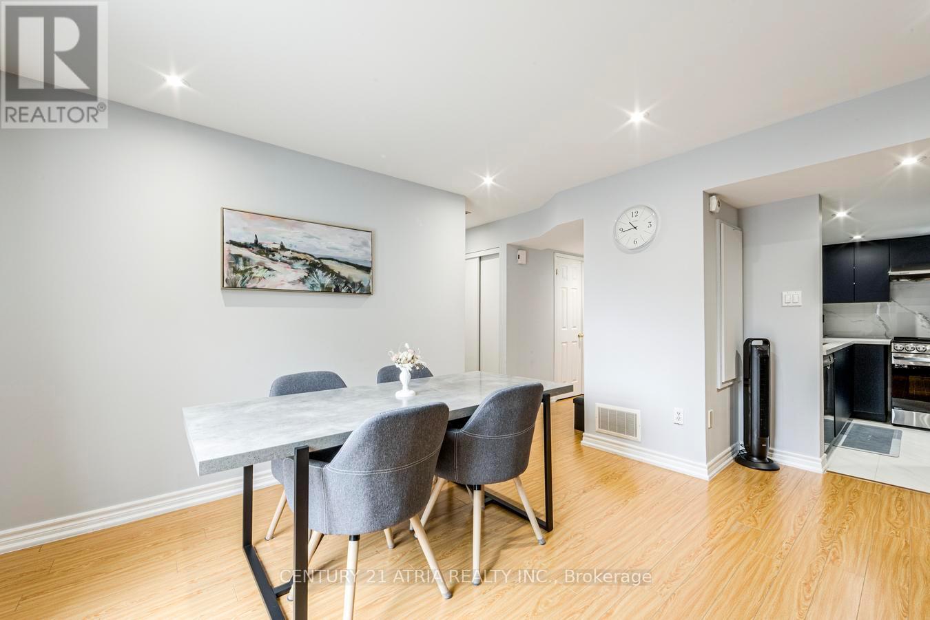 #938 75 WELDRICK ROAD E - 12