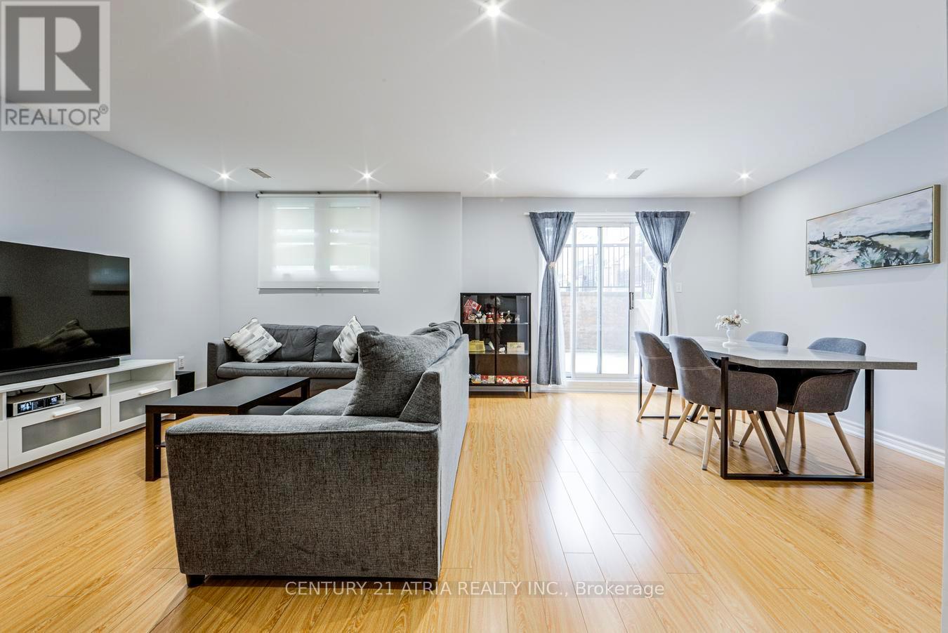 #938 75 WELDRICK ROAD E - 20