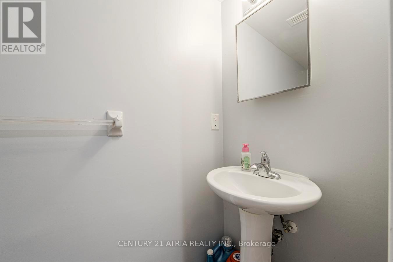#938 75 WELDRICK ROAD E - 24