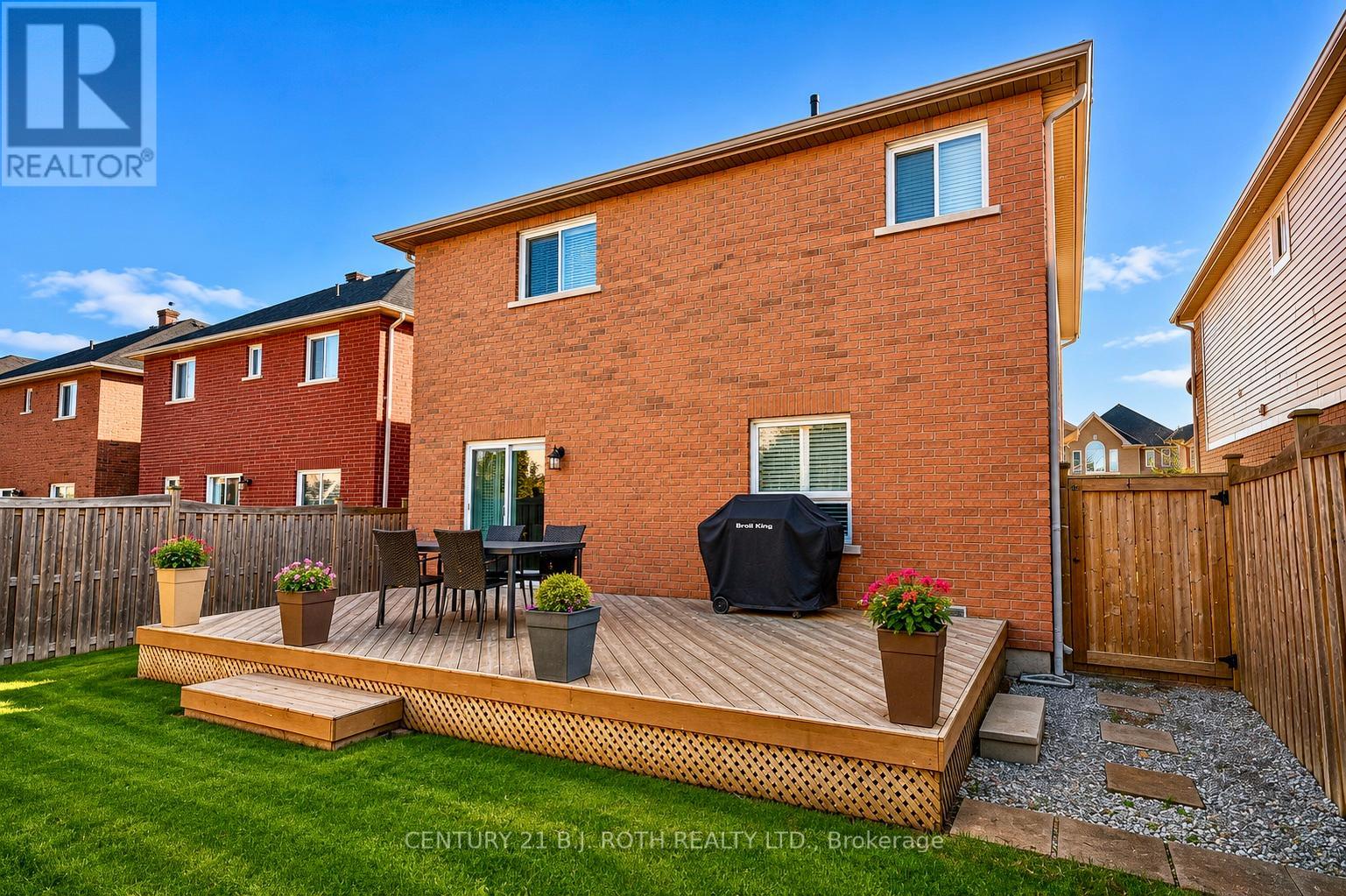24 CONNAUGHT LANE - 35