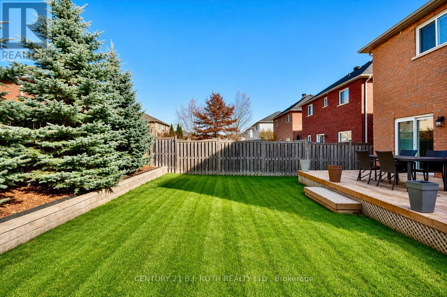 24 CONNAUGHT LANE - 36