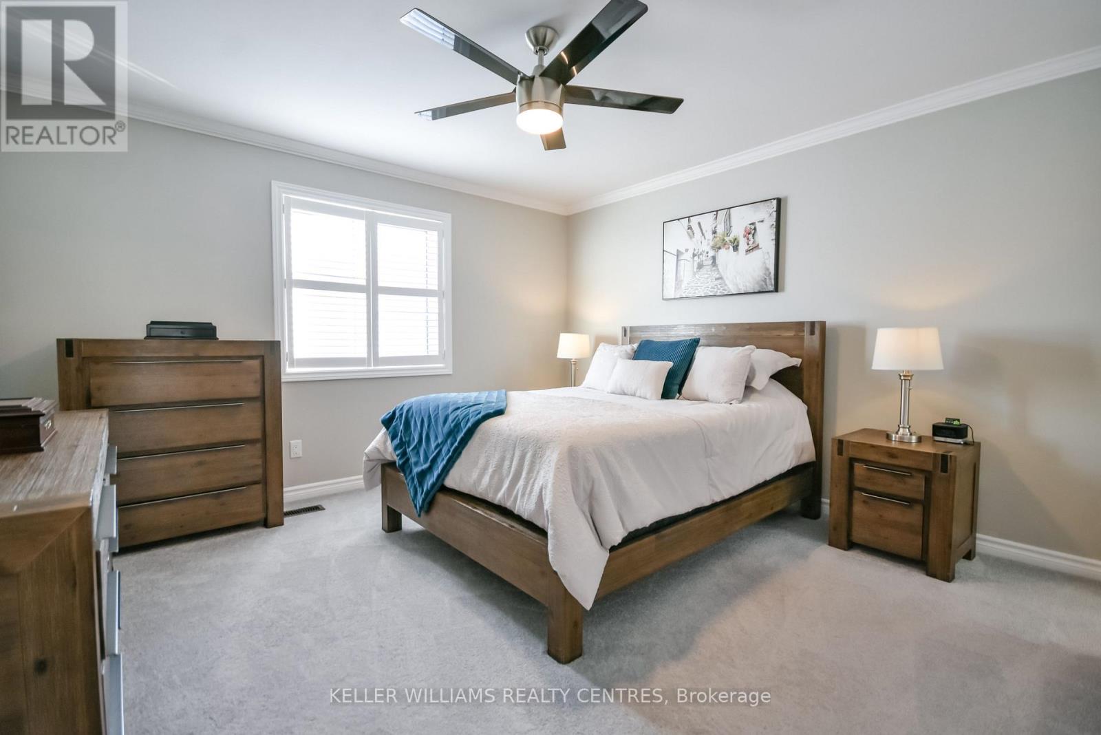 10 SINCLAIR CRESCENT - 12