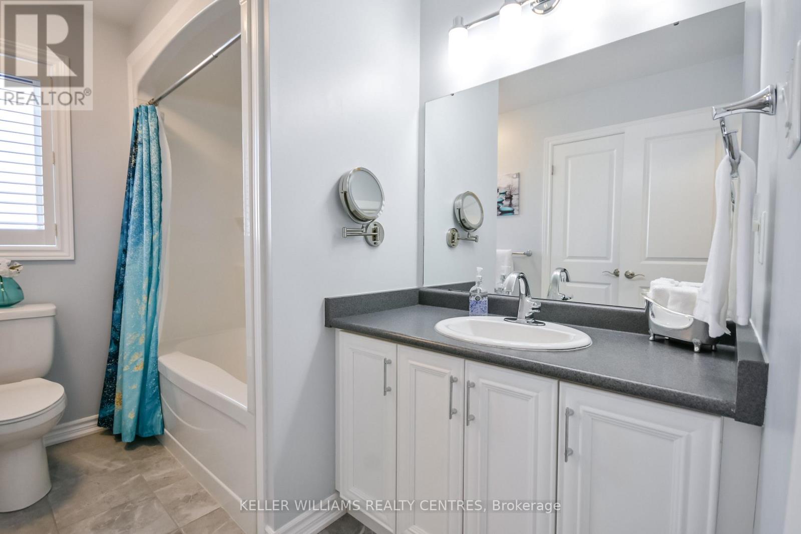 10 SINCLAIR CRESCENT - 15
