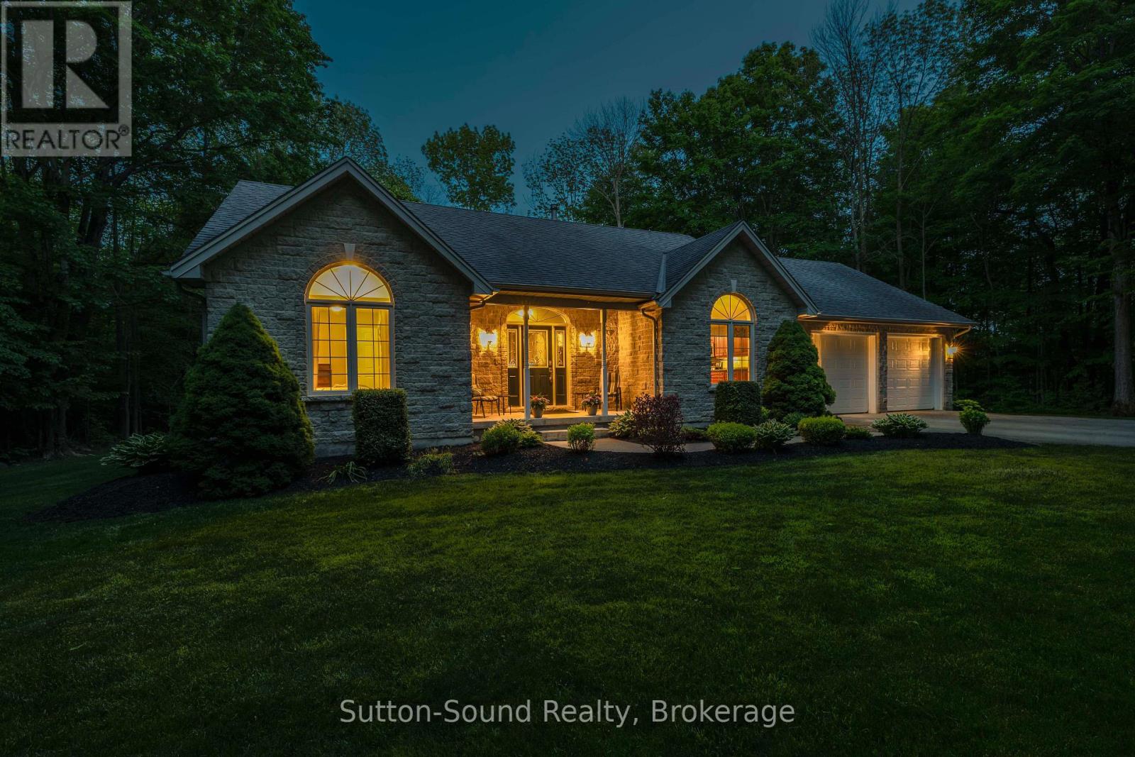 318761 GREY 1 ROAD - 43
