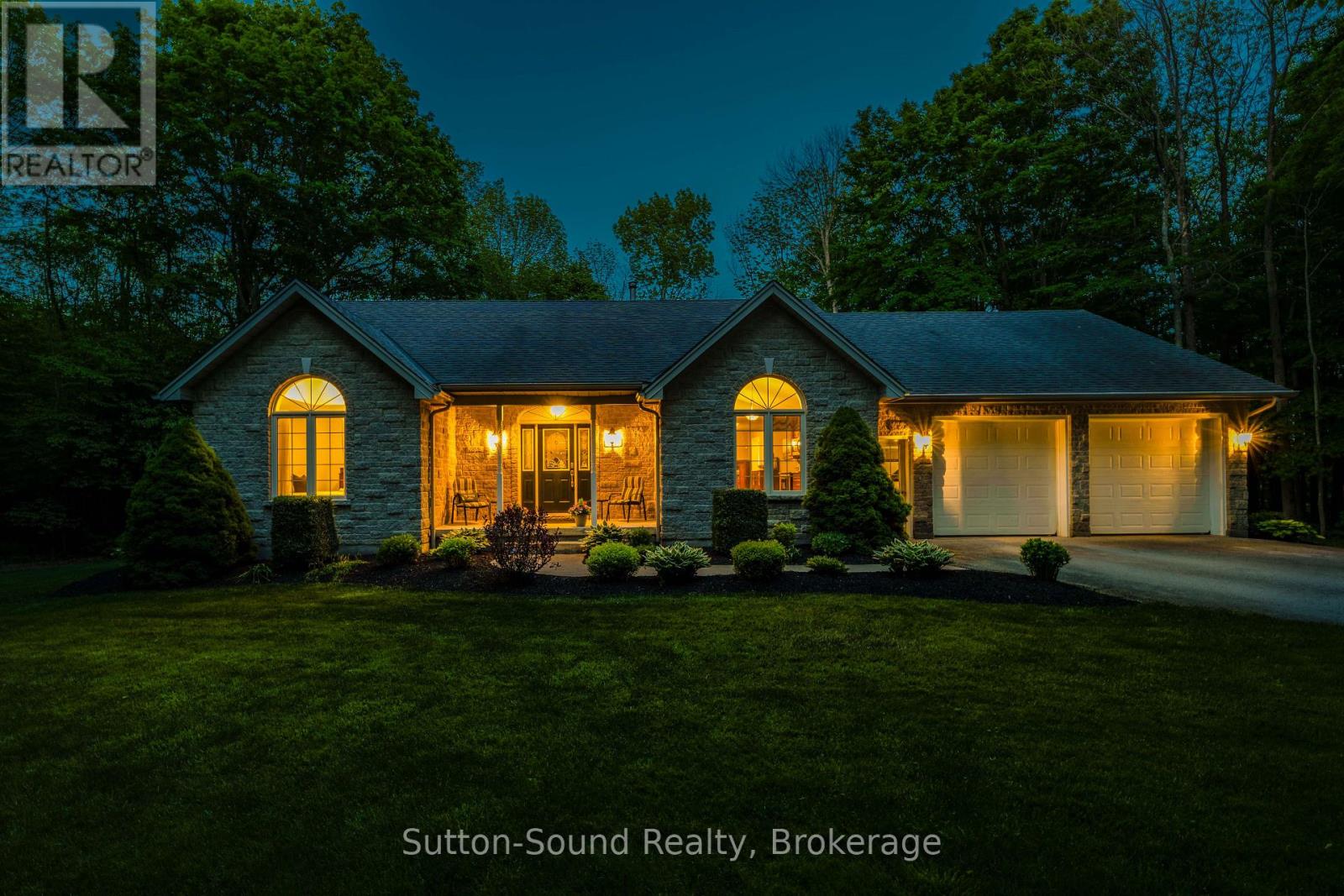 318761 GREY 1 ROAD - 41