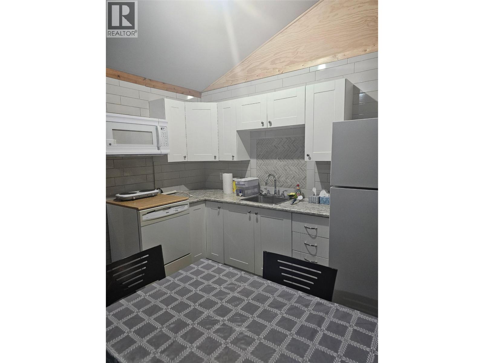 30 Boulder Road - 19