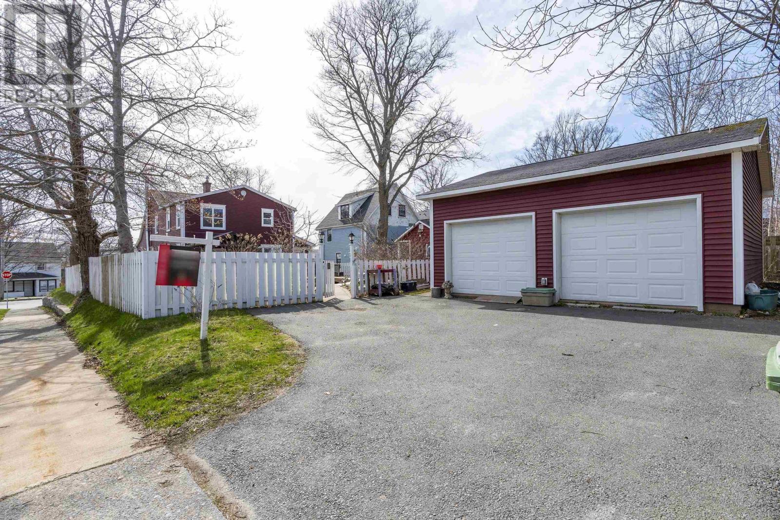 212 Windmill Road - 10