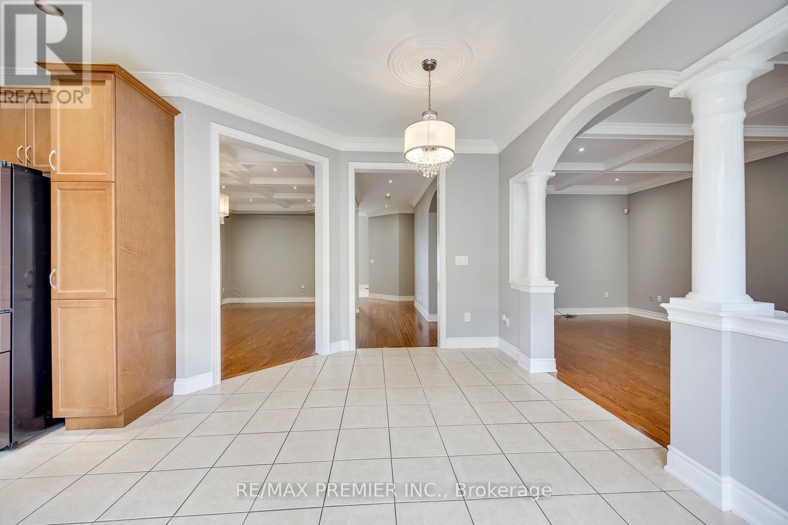 26 MAYBECK DRIVE - 12