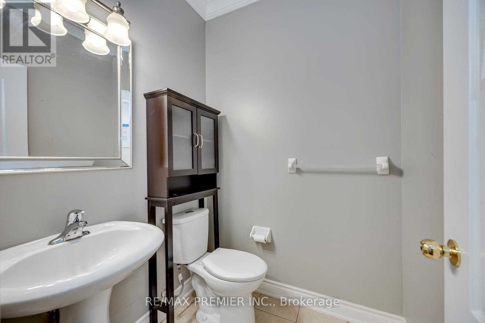 26 MAYBECK DRIVE - 14