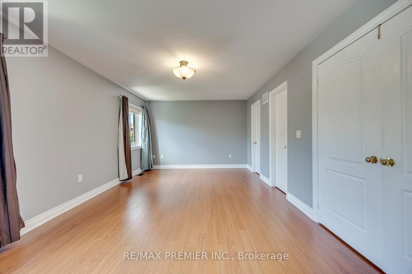 26 MAYBECK DRIVE - 18