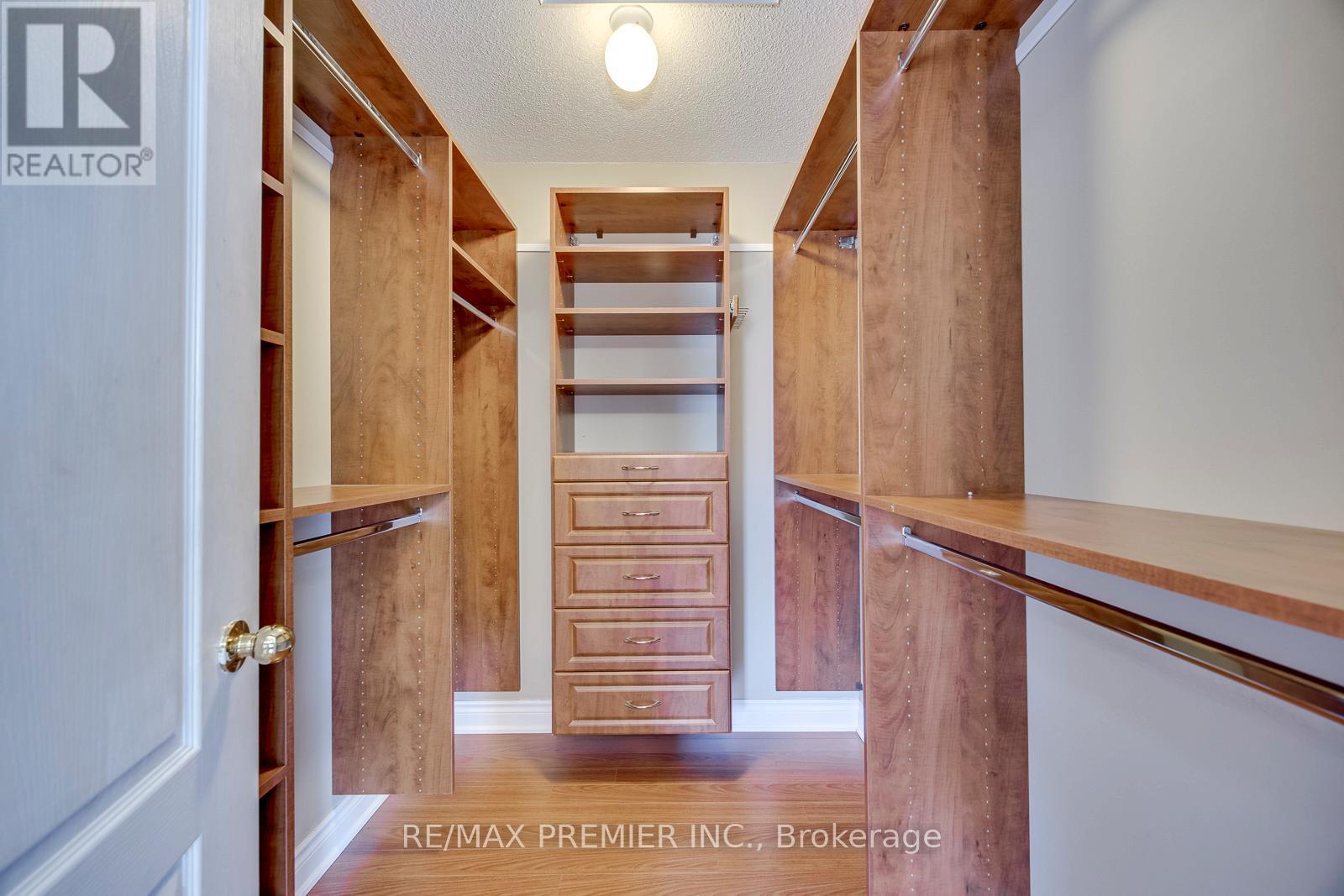 26 MAYBECK DRIVE - 20