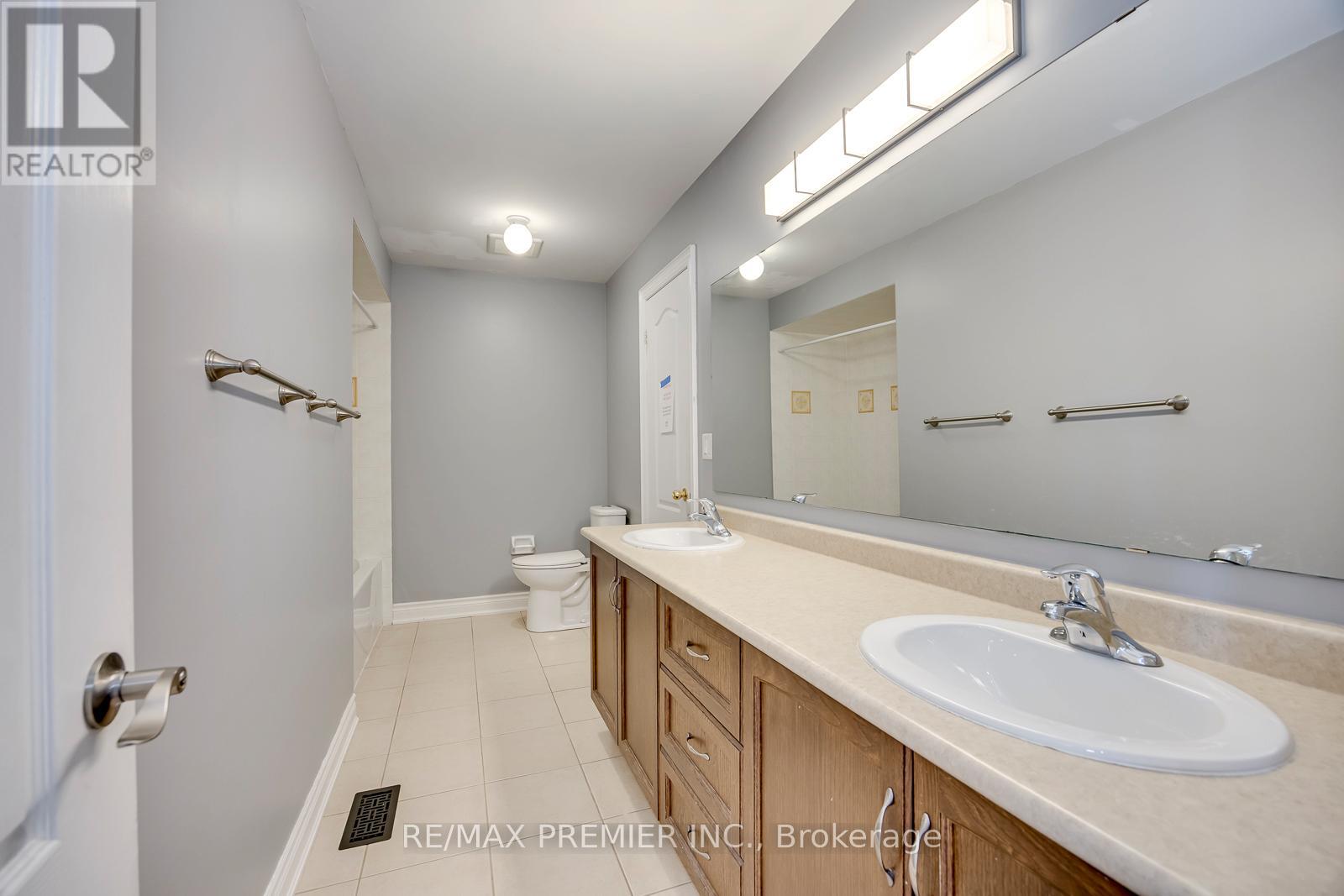26 MAYBECK DRIVE - 30