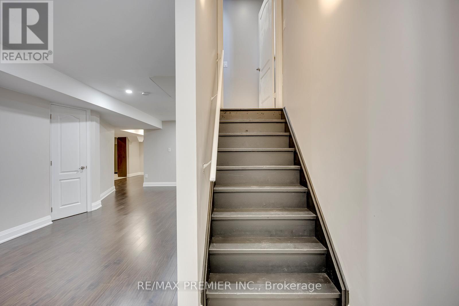 26 MAYBECK DRIVE - 31