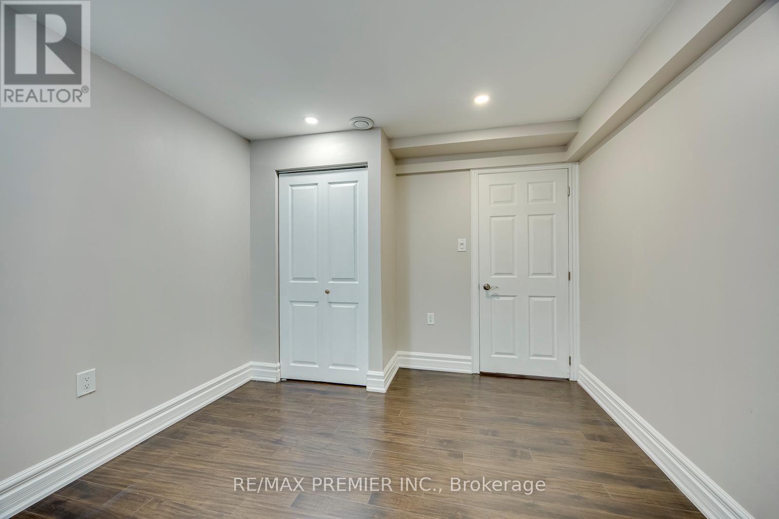 26 MAYBECK DRIVE - 39