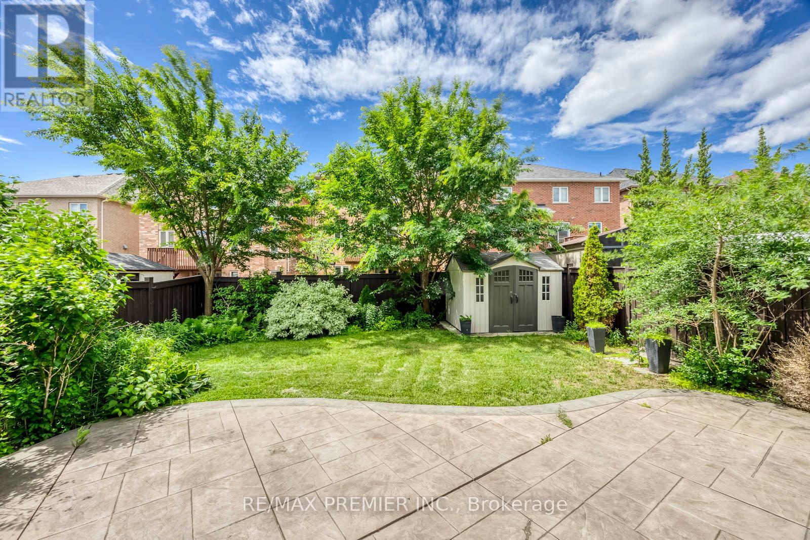 26 MAYBECK DRIVE - 42