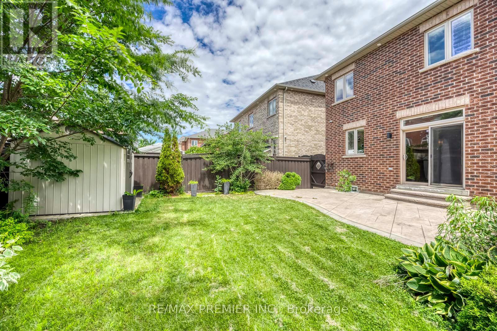 26 MAYBECK DRIVE - 46