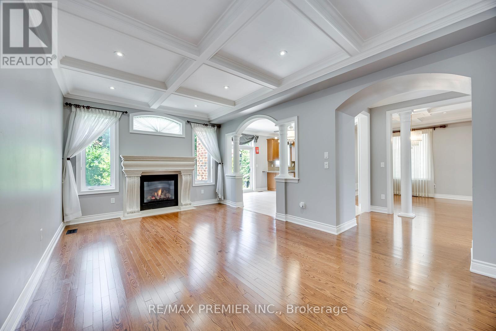26 MAYBECK DRIVE - 7