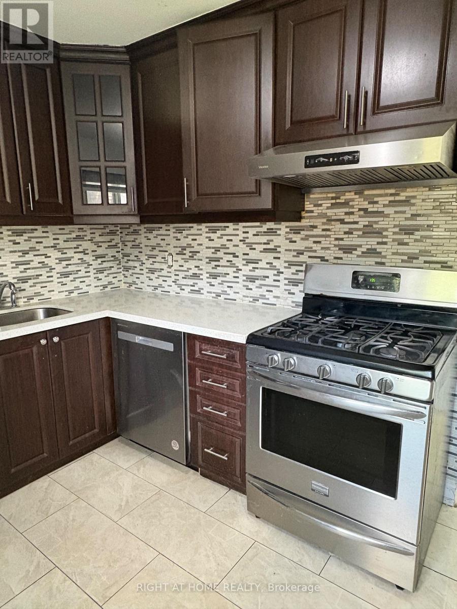 #115 16 LITCHFIELD COURT - Image 17