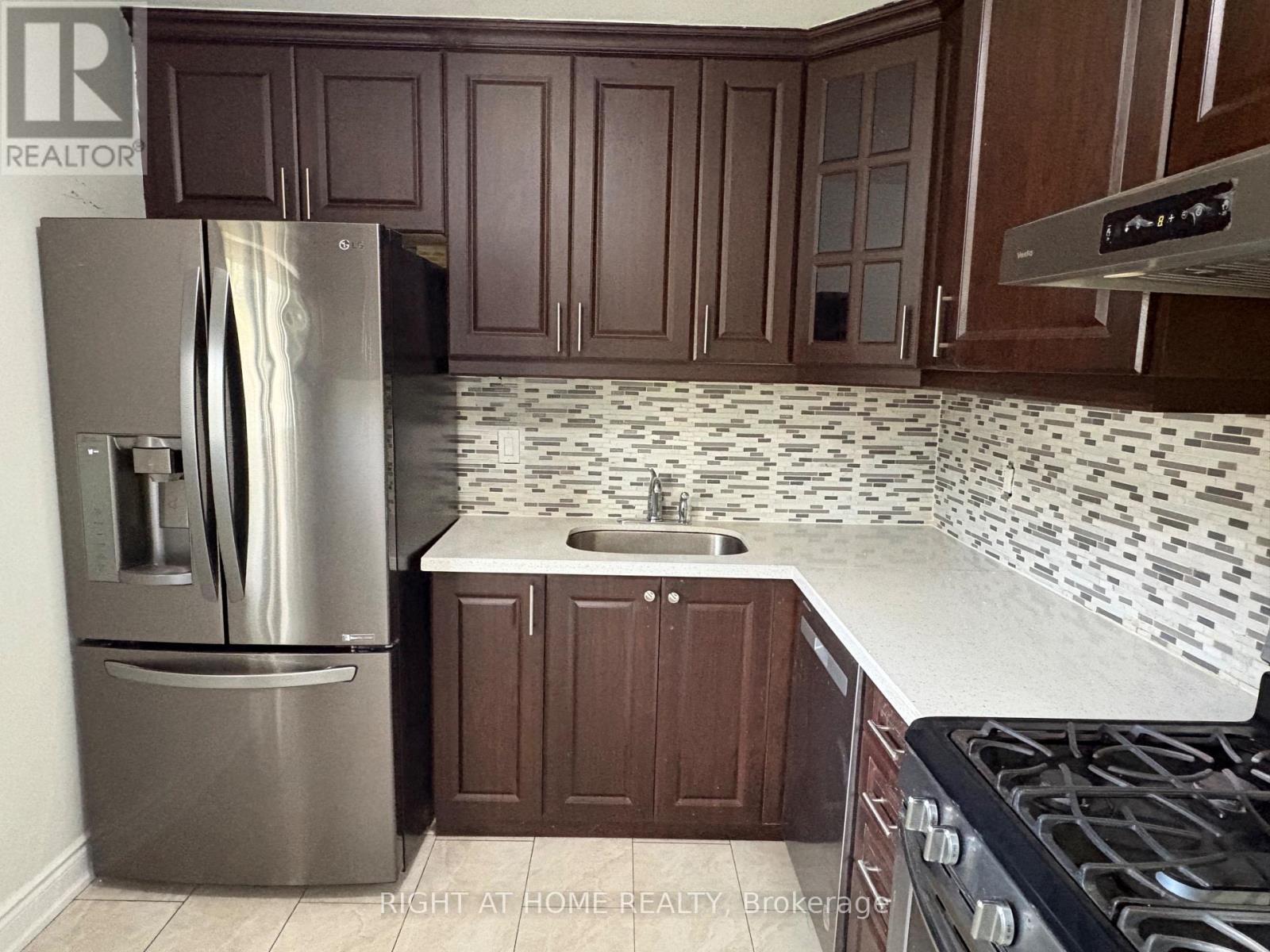 #115 16 LITCHFIELD COURT - Image 18