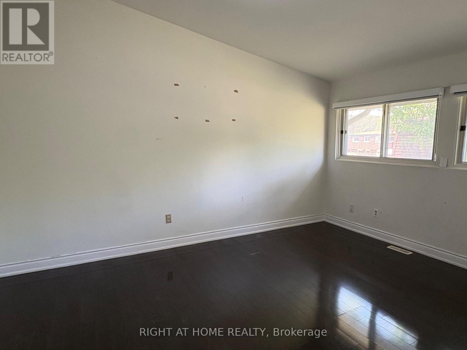 #115 16 LITCHFIELD COURT - Image 23