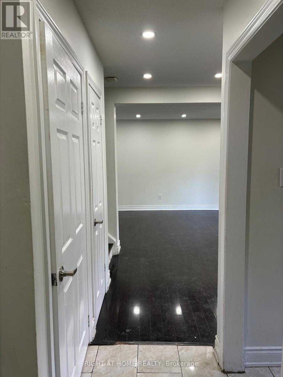 #115 16 LITCHFIELD COURT - Image 7