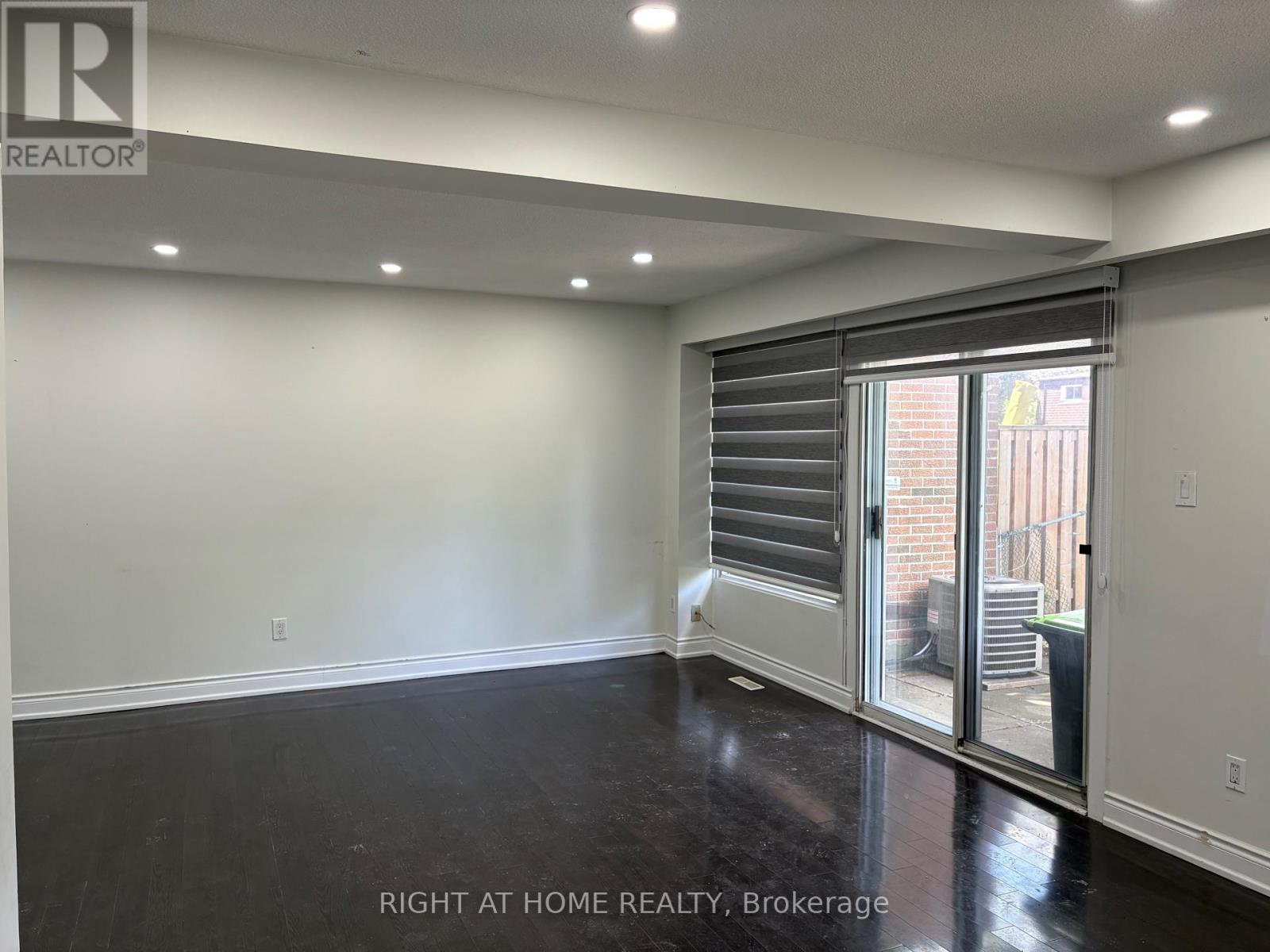 #115 16 LITCHFIELD COURT - Image 8