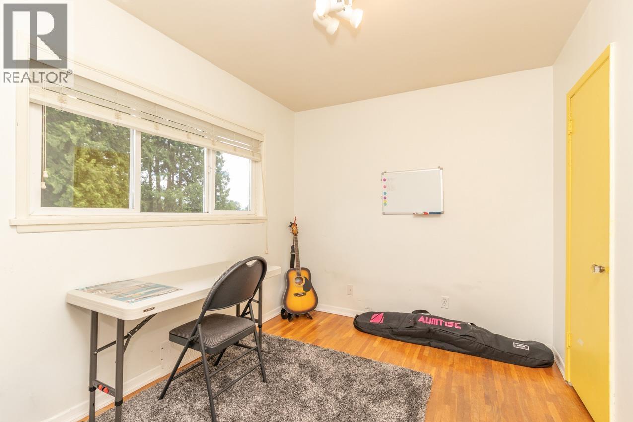 341 W 24TH STREET, North Vancouver