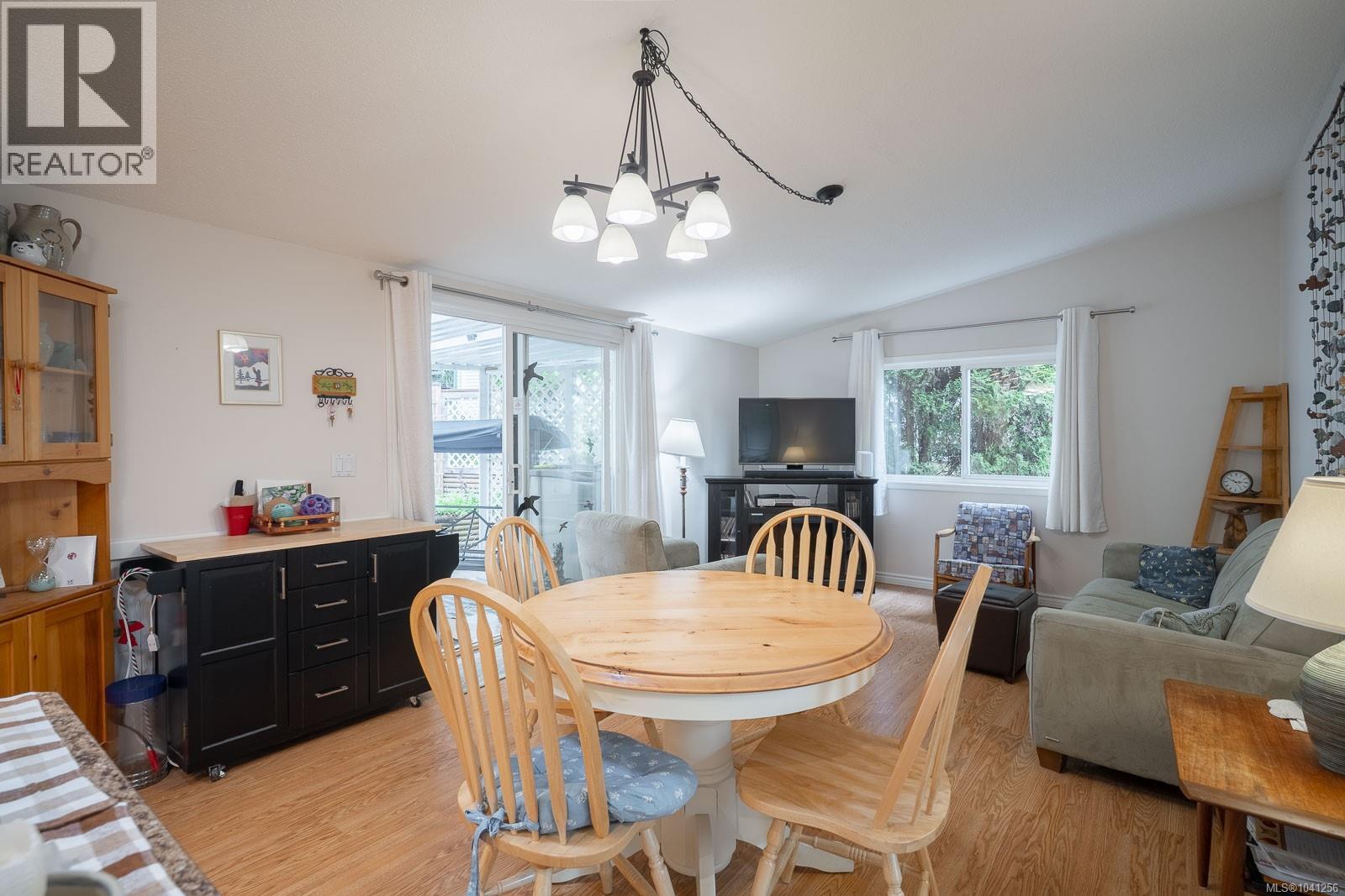 #76 1051 Murchie Way - 19