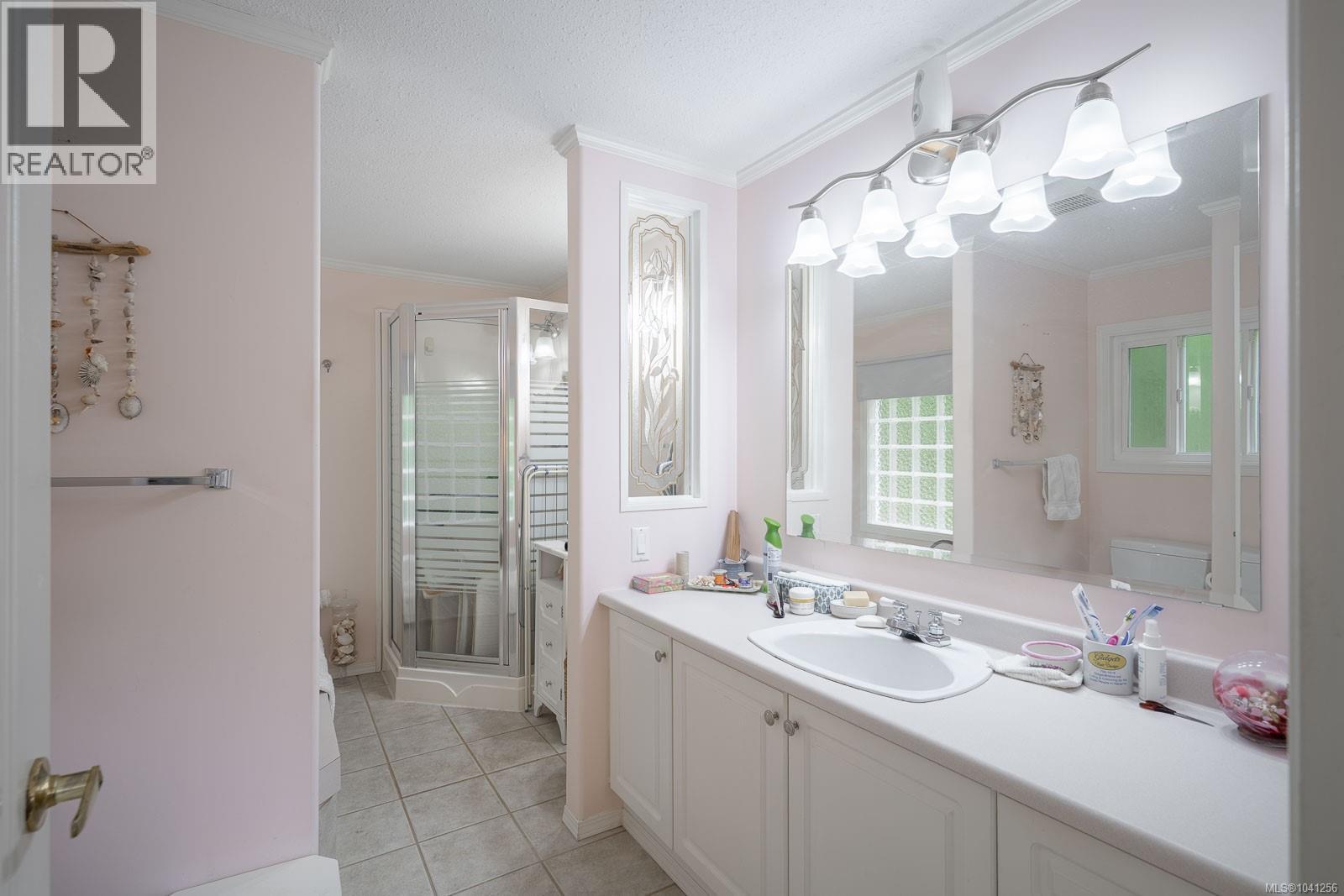 #76 1051 Murchie Way - 28