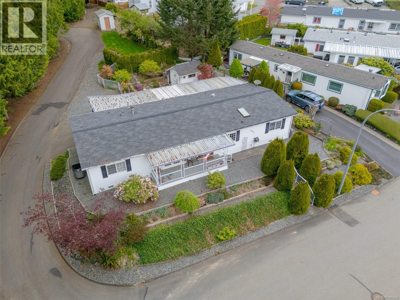#76 1051 Murchie Way - 52