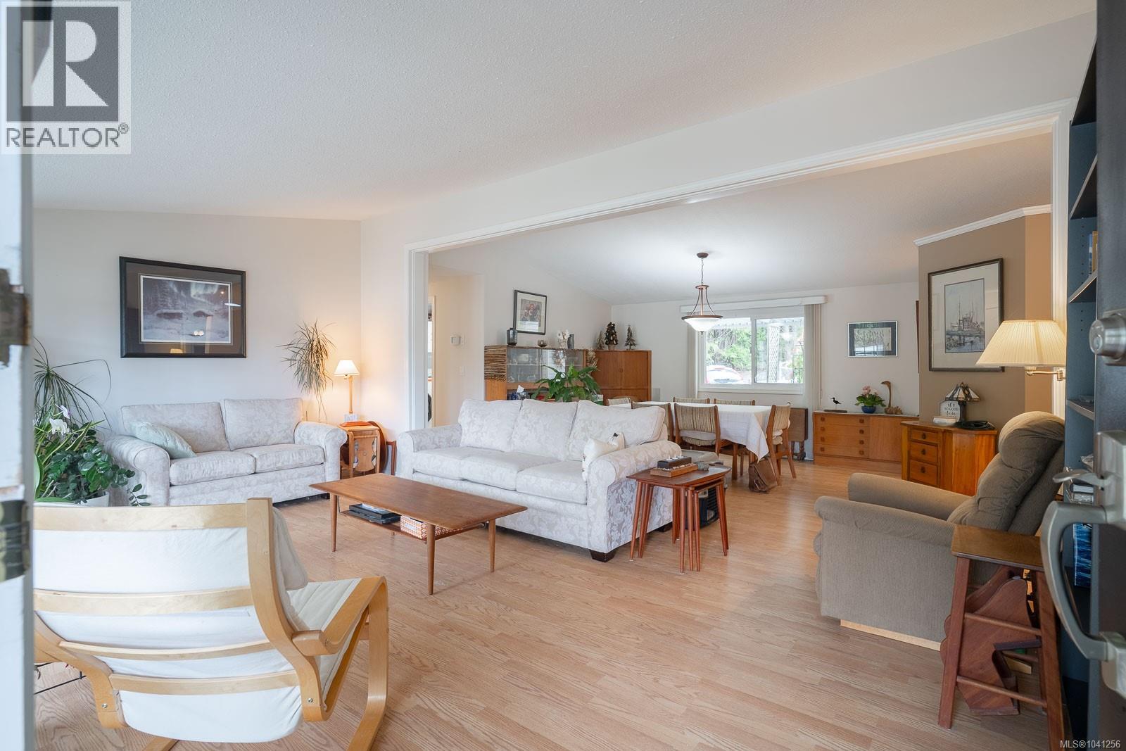#76 1051 Murchie Way - 7