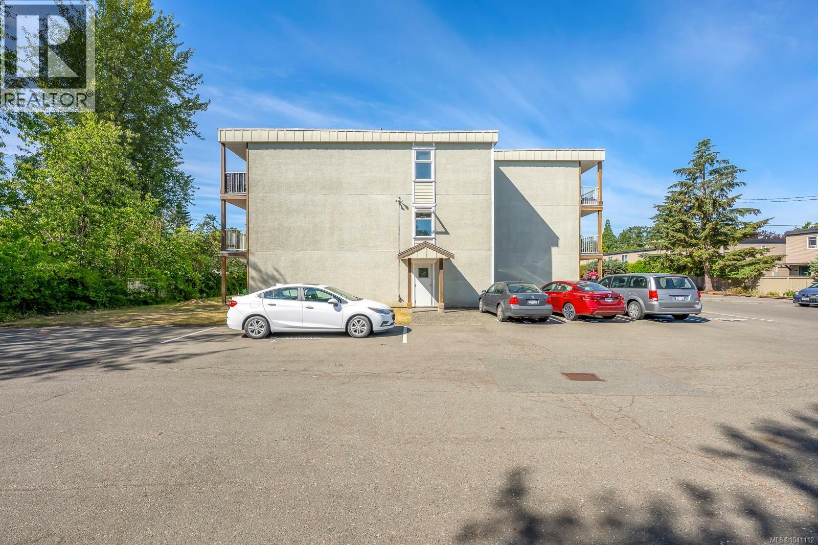 #301 1130 Willemar Ave - 27