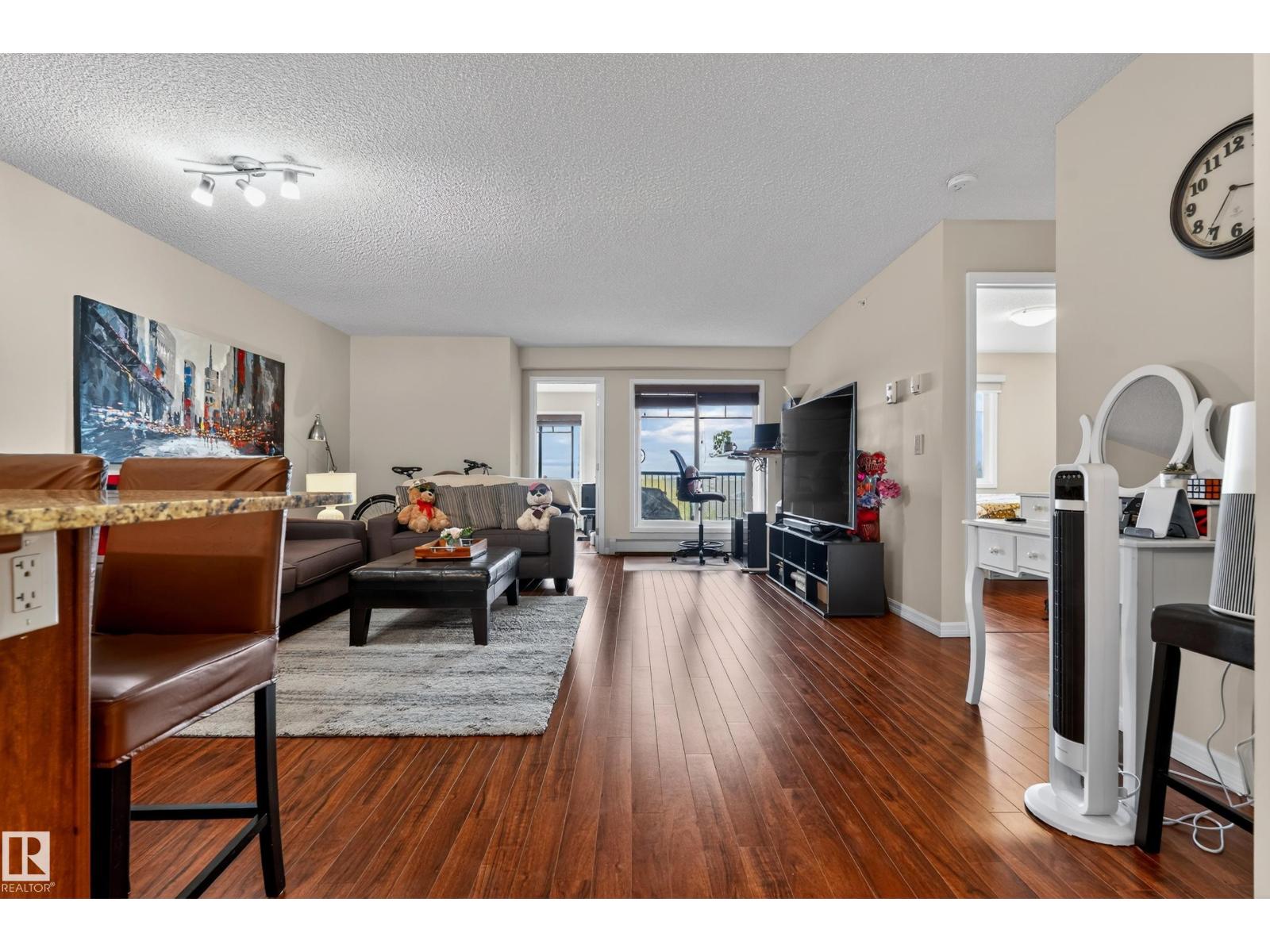 #419 271 CHARLOTTE WY - 10