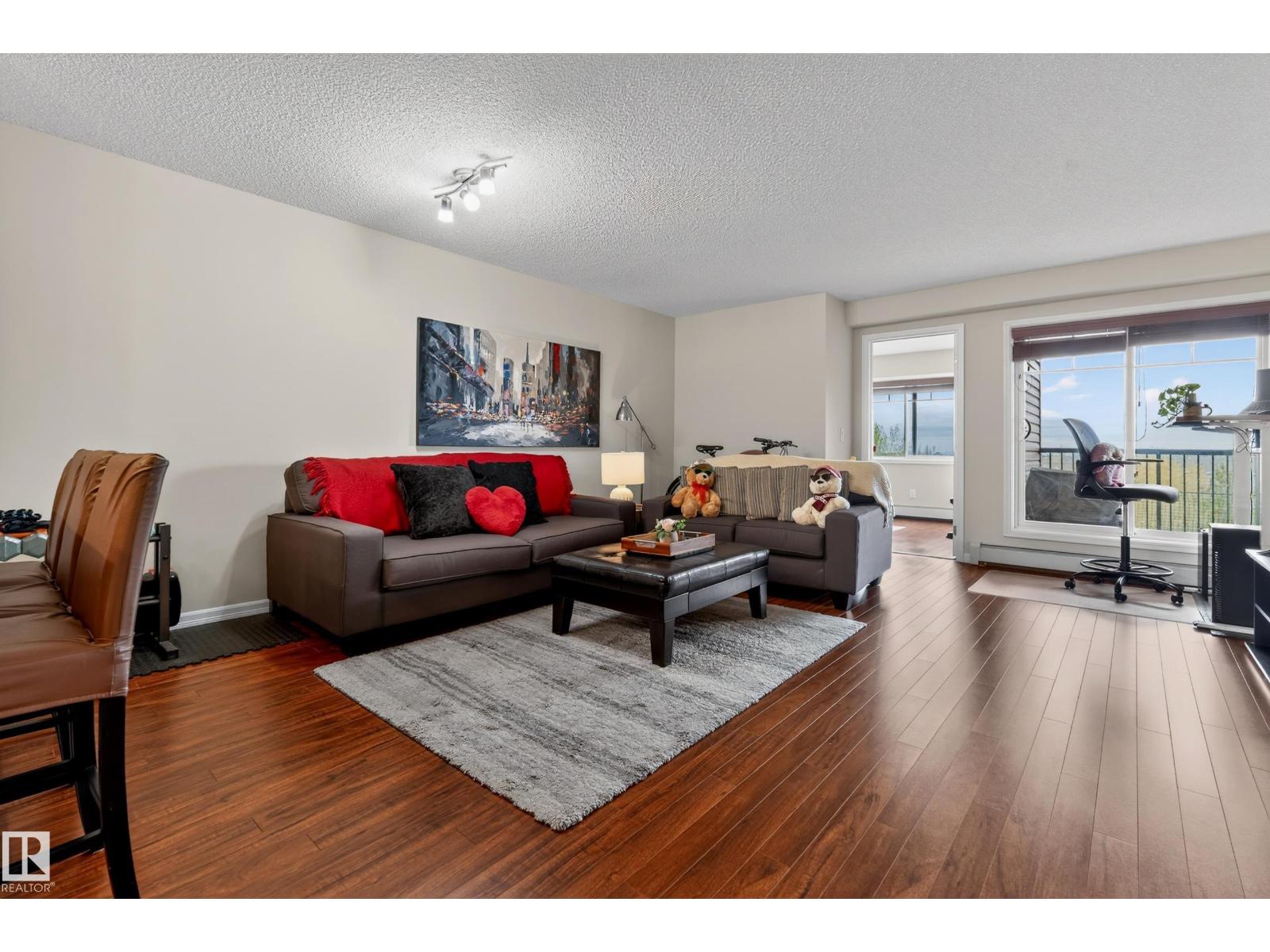 #419 271 CHARLOTTE WY - 11