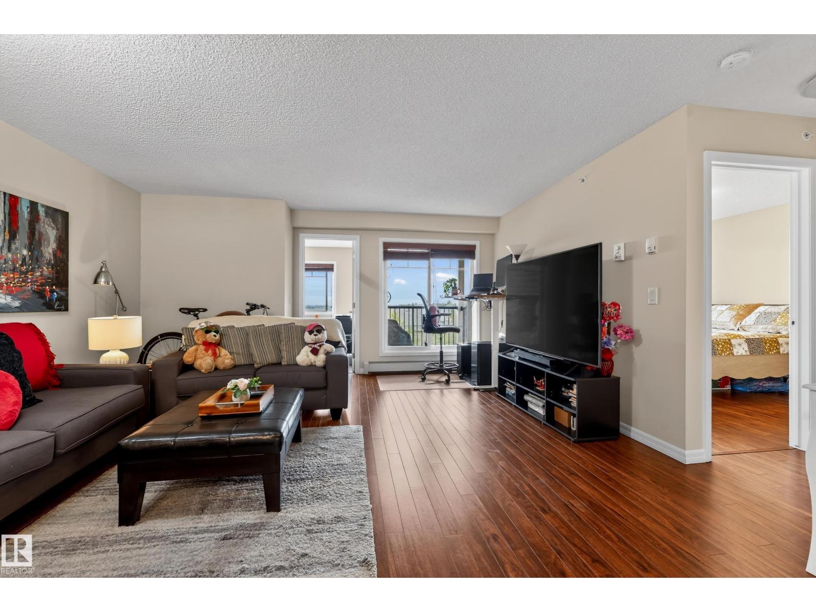 #419 271 CHARLOTTE WY - 17