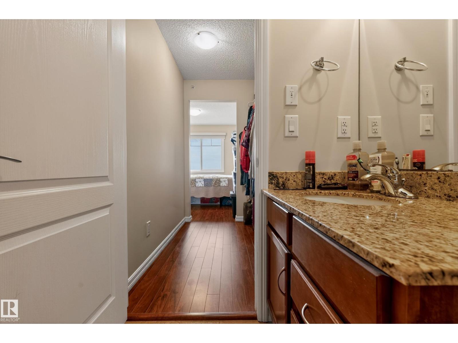 #419 271 CHARLOTTE WY - 27