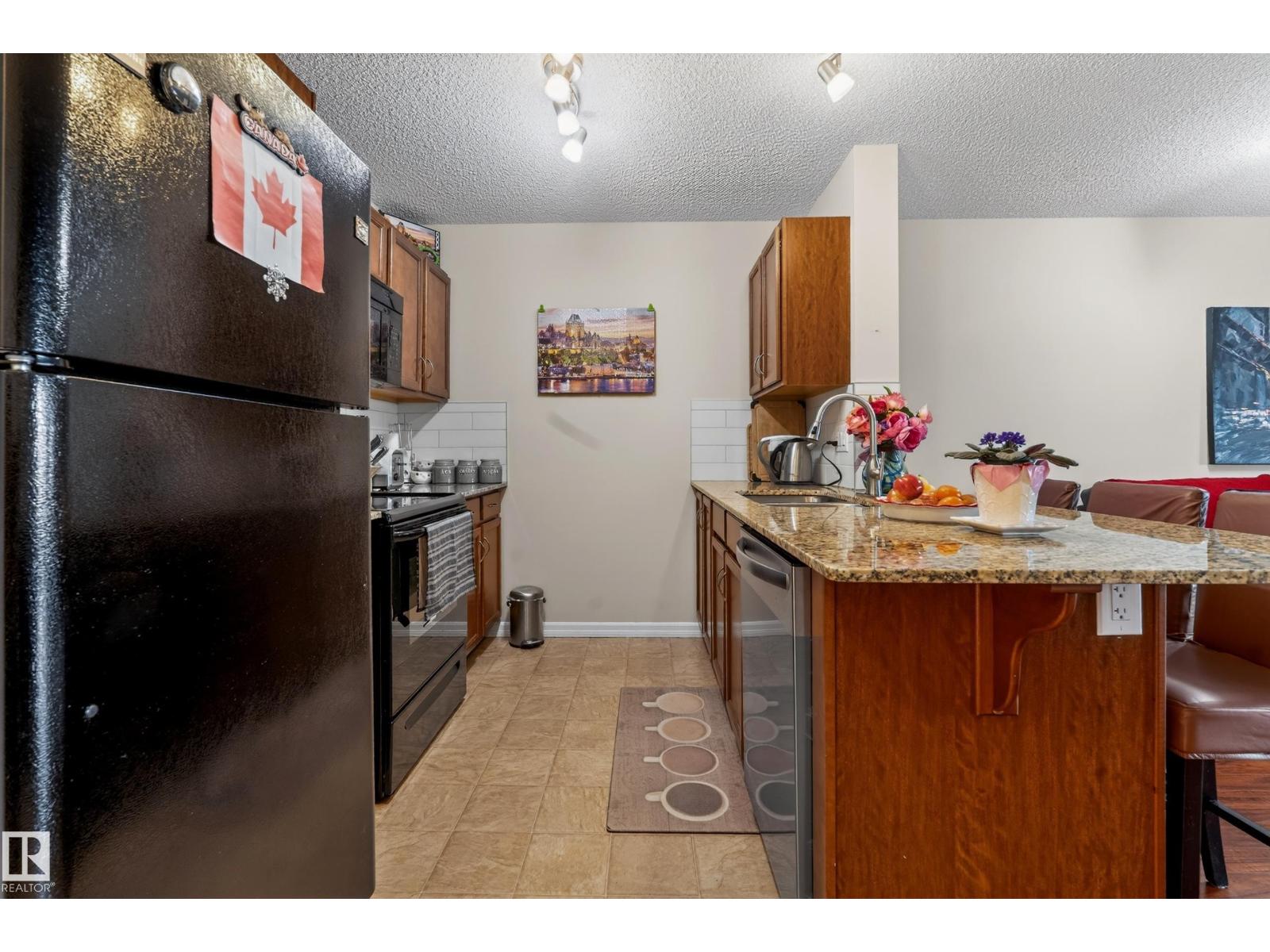 #419 271 CHARLOTTE WY - 6