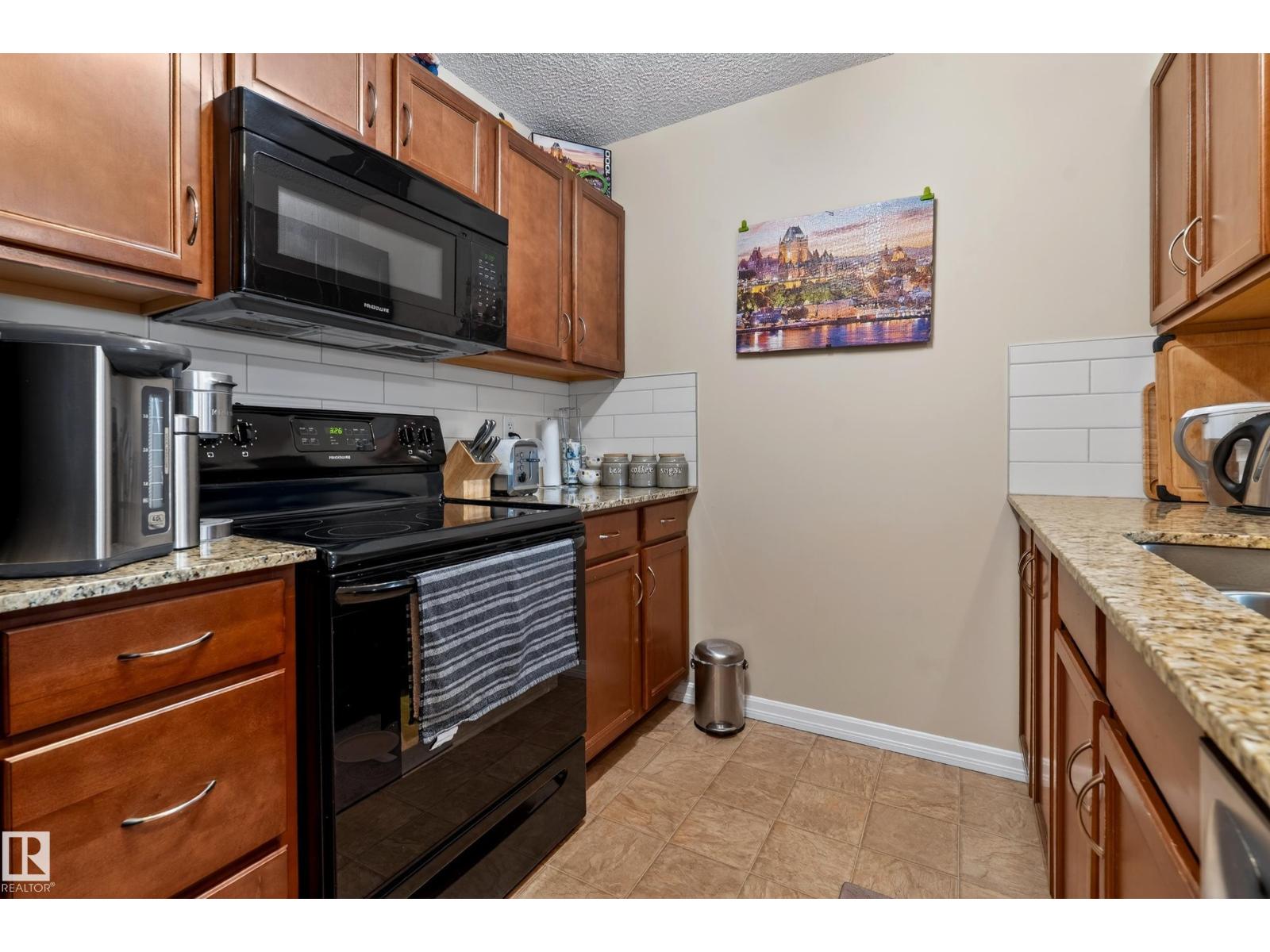 #419 271 CHARLOTTE WY - 7