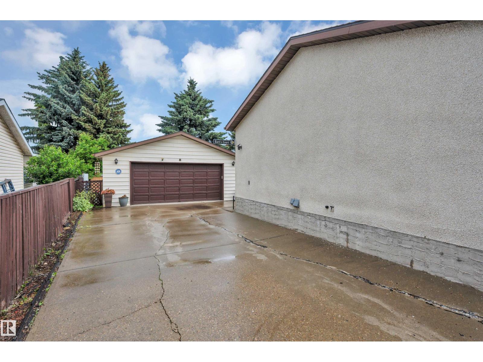 4524 20A AV NW - 38