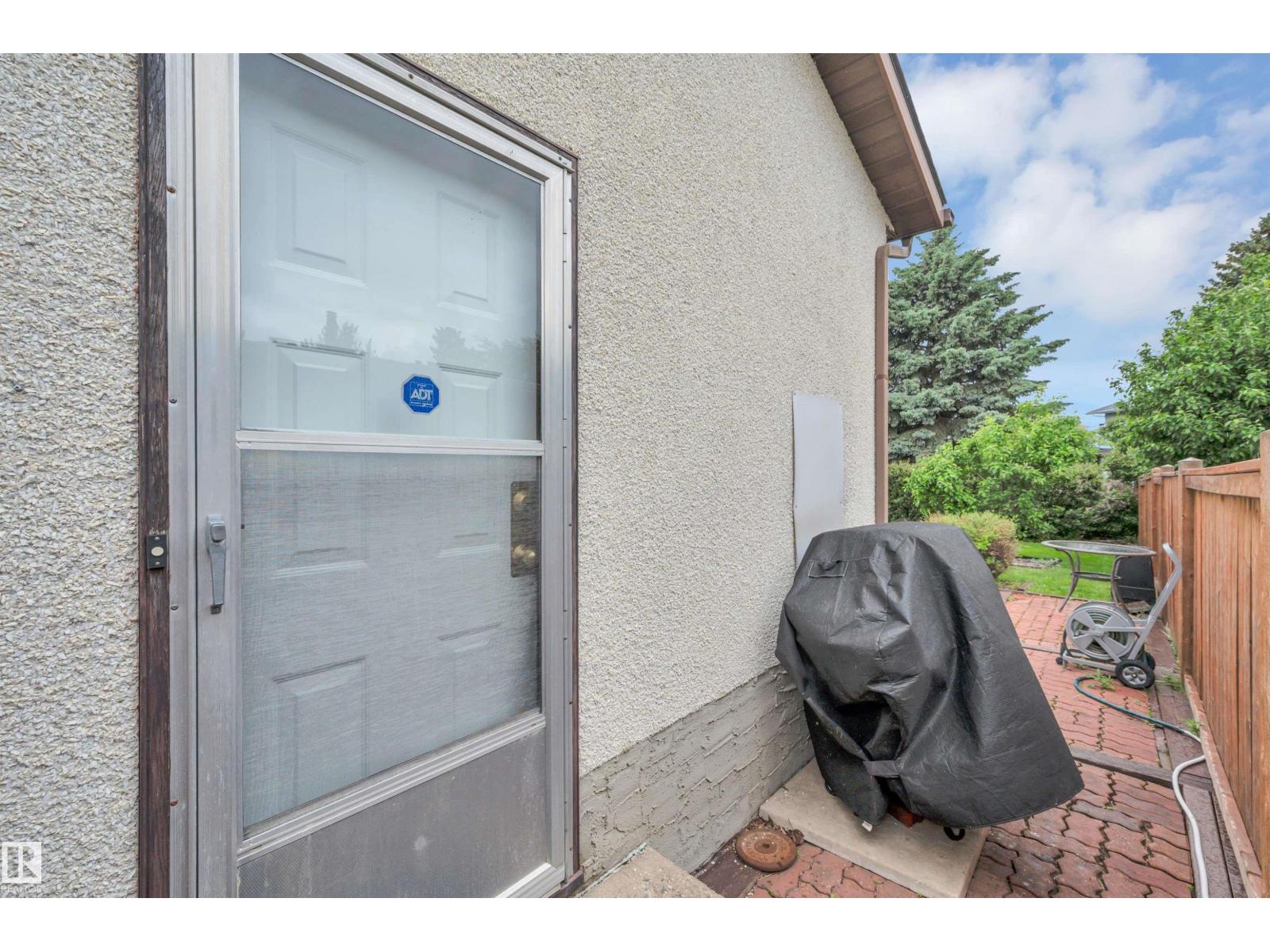4524 20A AV NW - 45