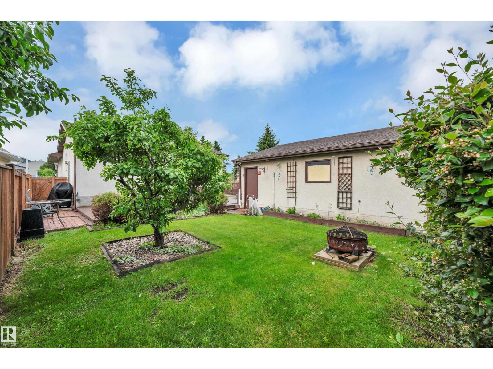 4524 20A AV NW - 47