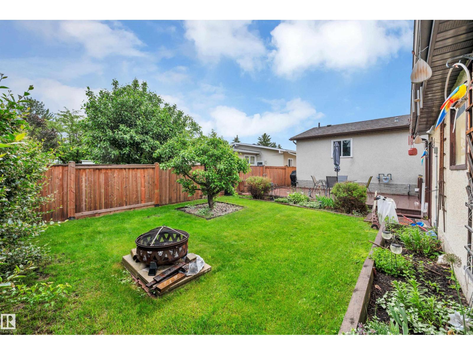 4524 20A AV NW - 49