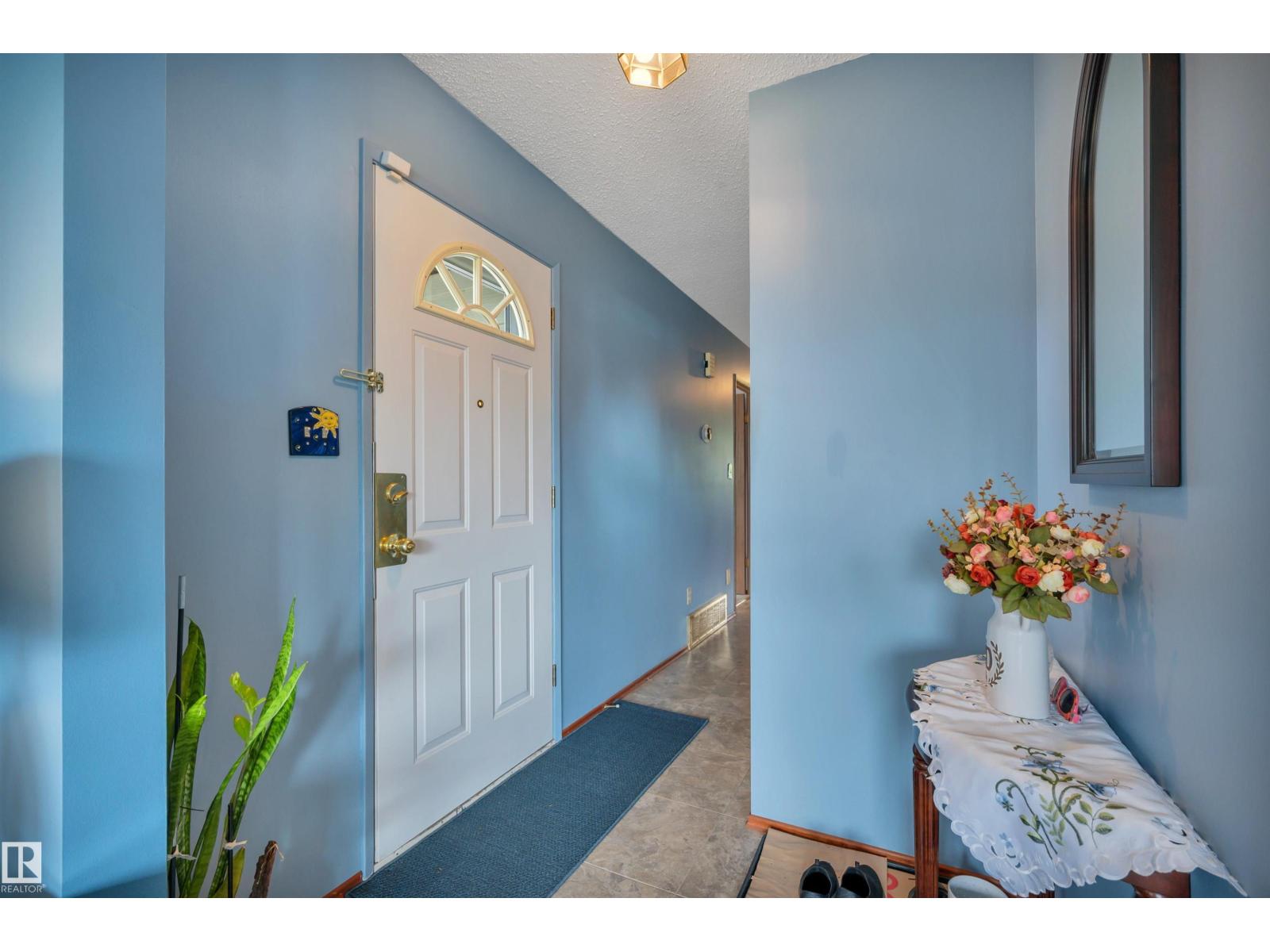 4524 20A AV NW - 7