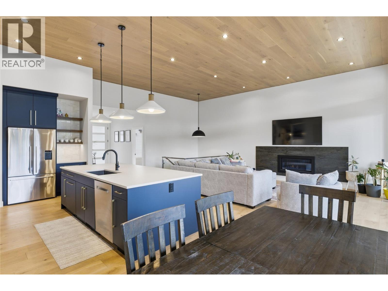 10283 Beacon Hill Drive - 36