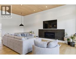 10283 Beacon Hill Drive, Lake Country, BC V4V0A9 Photo 37