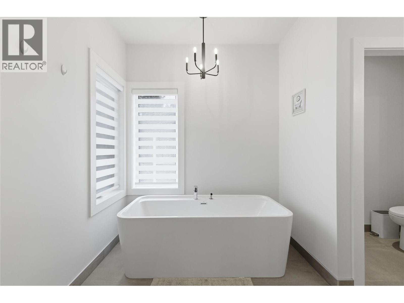 10283 Beacon Hill Drive - 51