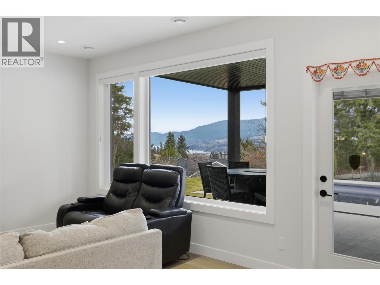 10283 Beacon Hill Drive - 60
