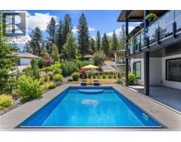 5pc Ensuite bath - 10283 Beacon Hill Drive, Lake Country, BC V4V0A9 Photo 7