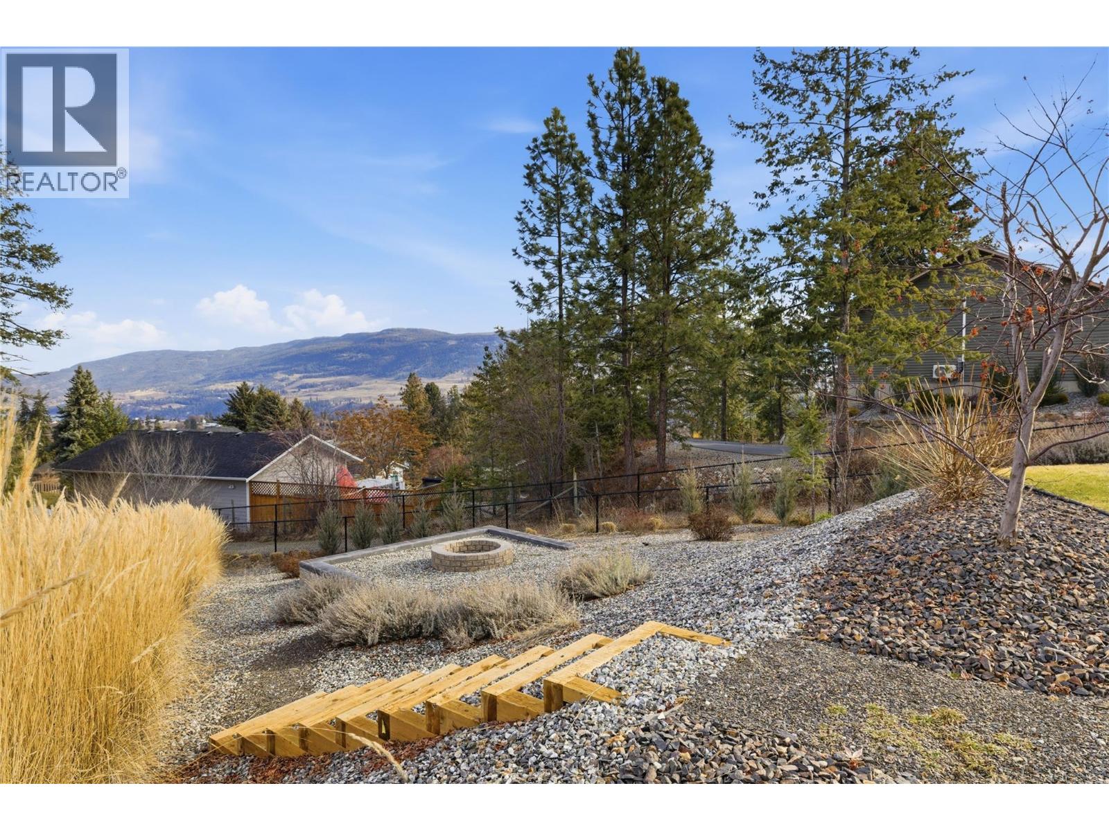 10283 Beacon Hill Drive - 21